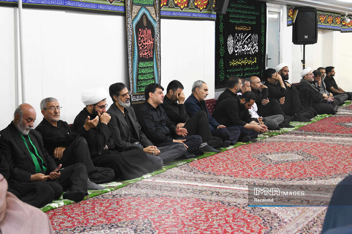 مراسم عزاداری دهه دوم محرم با حضور نماینده ولی فقیه در استان و امام جمعه اصفهان