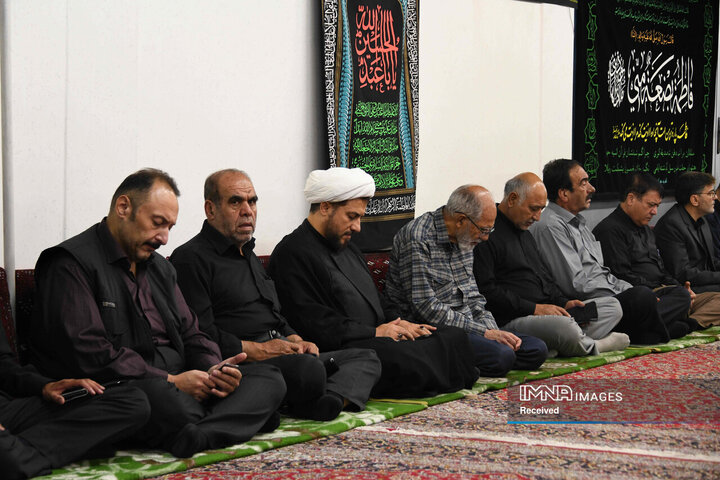 مراسم عزاداری دهه دوم محرم با حضور نماینده ولی فقیه در استان و امام جمعه اصفهان