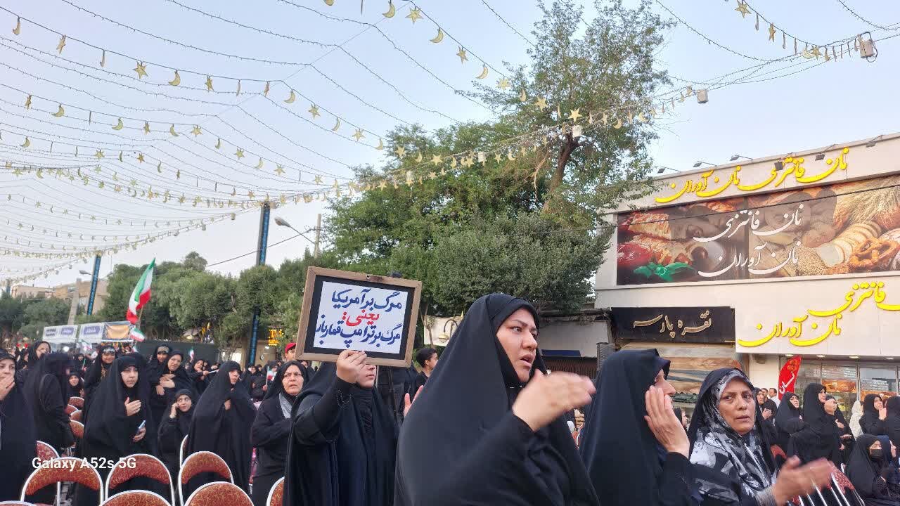 برپایی اجتماع بزرگ زینبیون در اراک