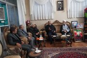 رئیس کل دادگستری استان اصفهان با خانواده شهدای جنایت رژیم صهیونیستی دیدار کرد