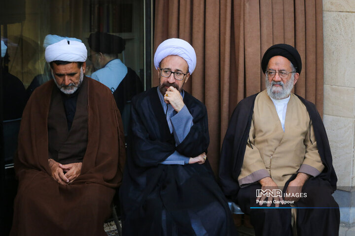 سومین روز عزاداری دهه دوم محرم در دفتر امام جمعه اصفهان