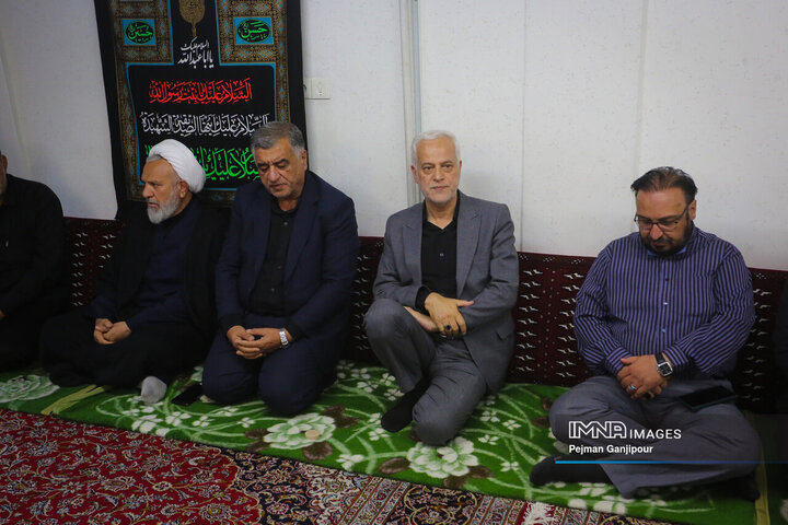 سومین روز عزاداری دهه دوم محرم در دفتر امام جمعه اصفهان