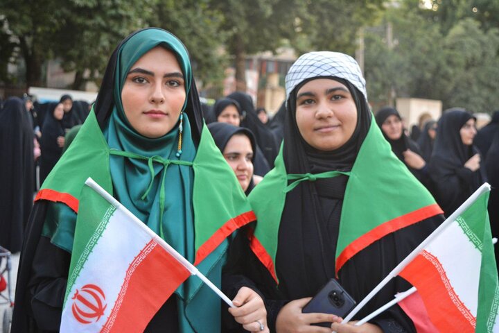 فیلم| اجتماع باشکوه زینبیون در قلعه فلک‌الافلاک