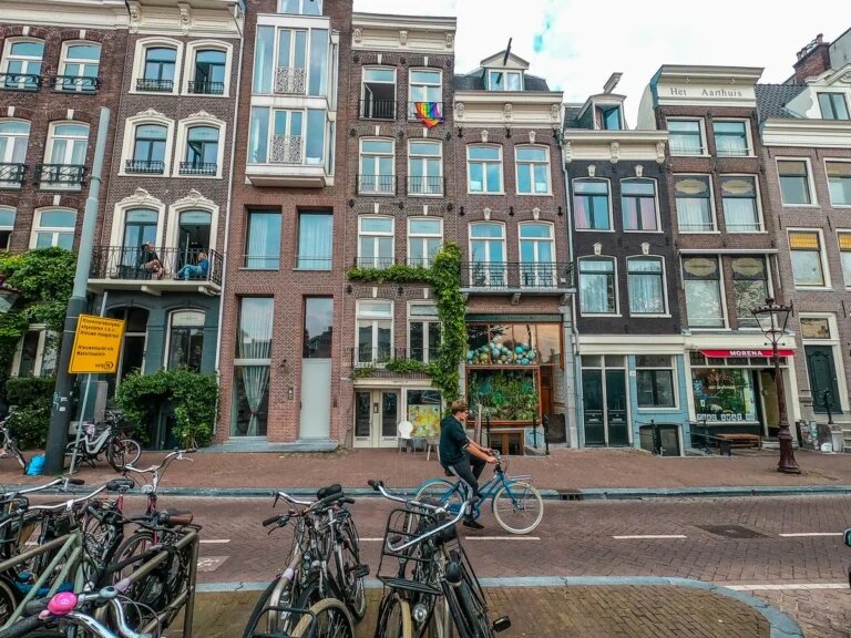 طراحی شهری هوشمندانه آمستردام؛ از خانه‌های کج تا کانال‌ها