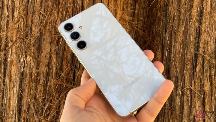 گوشی سامسونگ گلکسی S25 FE به زودی عرضه می‏‌شود