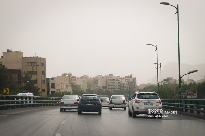 هوای غبارآلود اصفهان