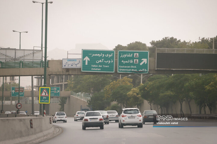 هوای غبارآلود اصفهان