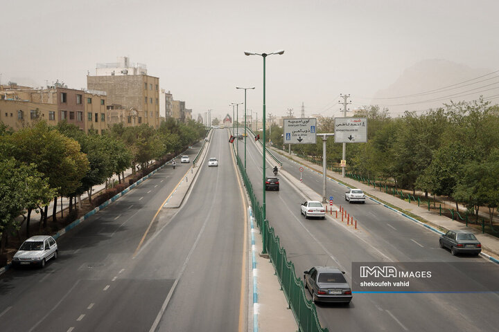 هوای غبارآلود اصفهان