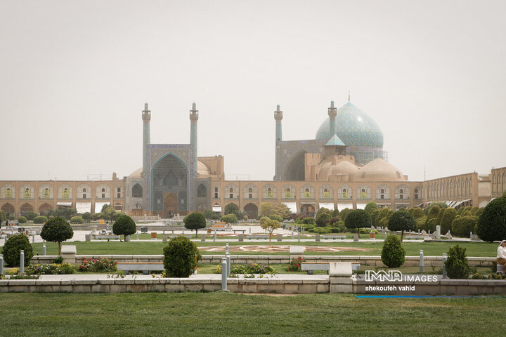 هوای غبارآلود اصفهان