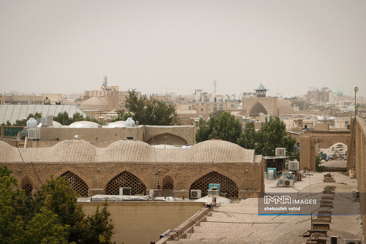 هوای غبارآلود اصفهان