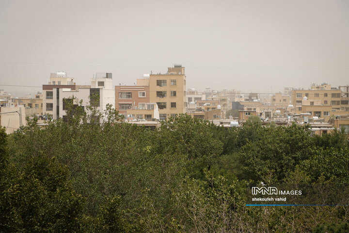 هوای غبارآلود اصفهان