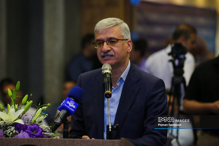 نشست تخصصی وزیر صمت با فعالان اقتصادی و اعضای اتاق بازرگانی اصفهان