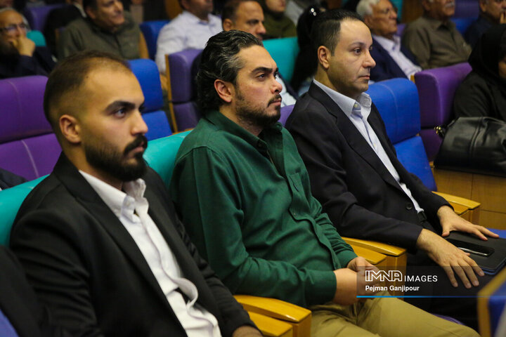نشست تخصصی وزیر صمت با فعالان اقتصادی و اعضای اتاق بازرگانی اصفهان