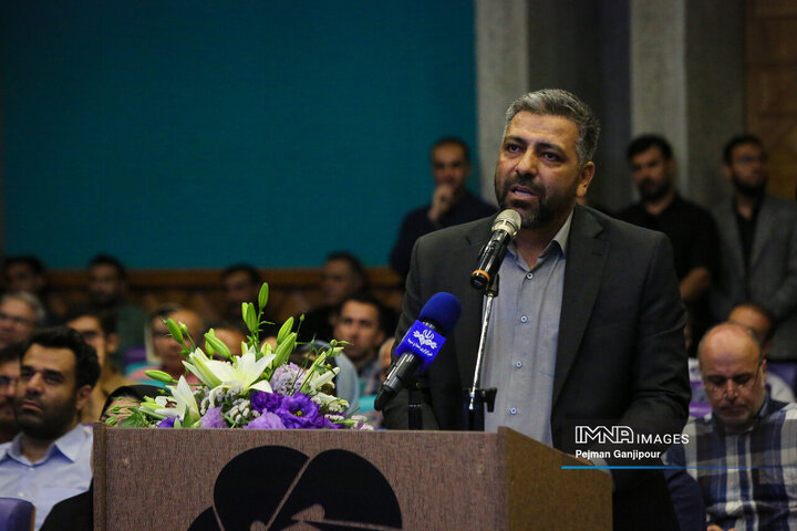 نشست تخصصی وزیر صمت با فعالان اقتصادی و اعضای اتاق بازرگانی اصفهان