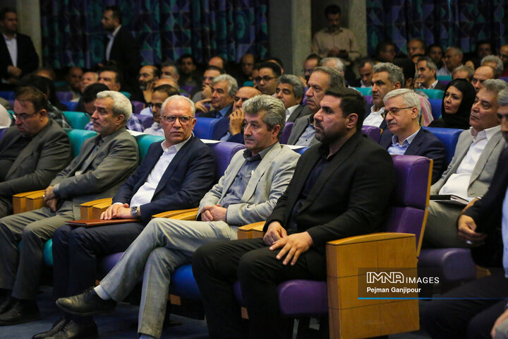 نشست تخصصی وزیر صمت با فعالان اقتصادی و اعضای اتاق بازرگانی اصفهان