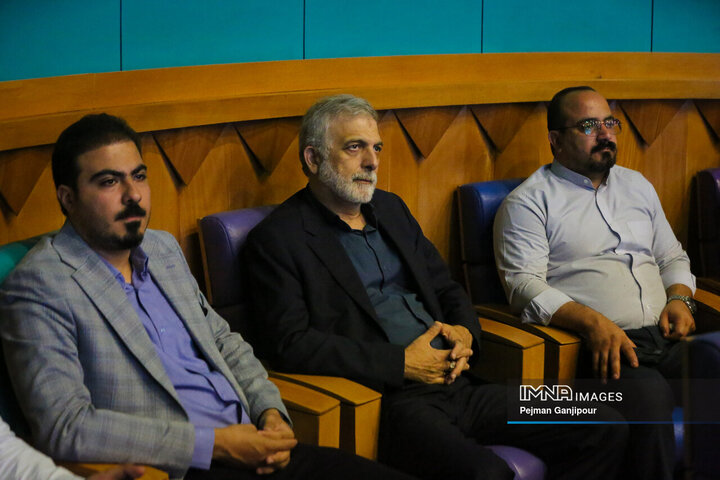 نشست تخصصی وزیر صمت با فعالان اقتصادی و اعضای اتاق بازرگانی اصفهان