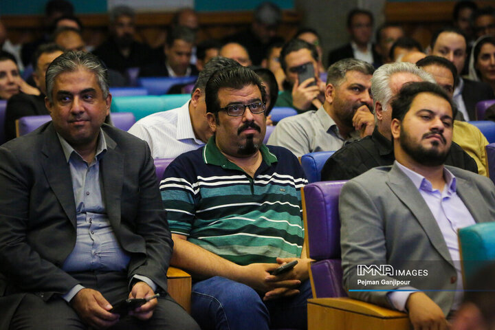 نشست تخصصی وزیر صمت با فعالان اقتصادی و اعضای اتاق بازرگانی اصفهان