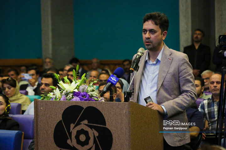 نشست تخصصی وزیر صمت با فعالان اقتصادی و اعضای اتاق بازرگانی اصفهان
