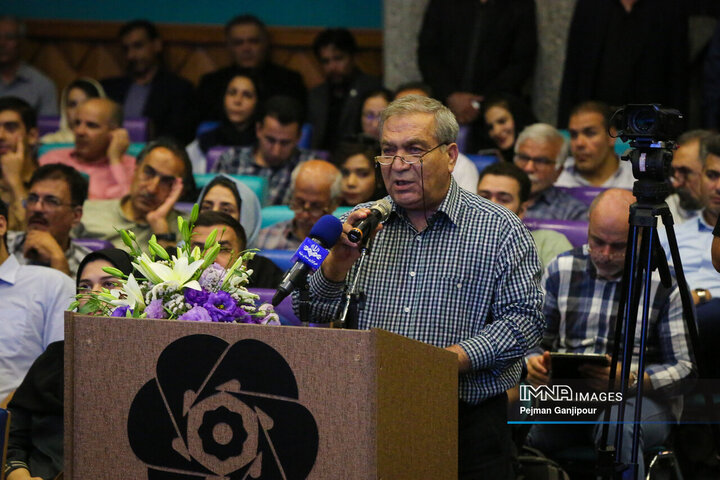 نشست تخصصی وزیر صمت با فعالان اقتصادی و اعضای اتاق بازرگانی اصفهان