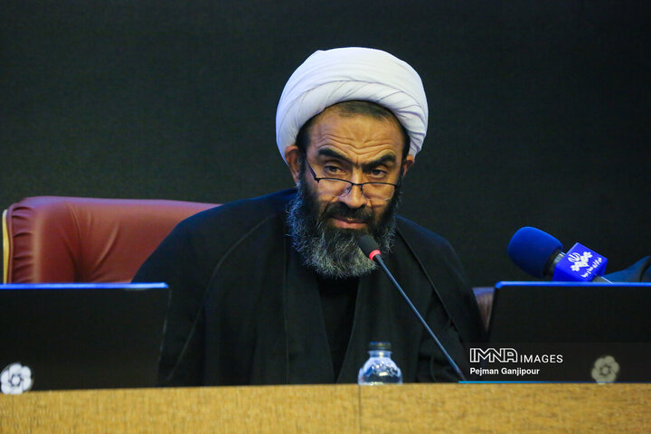 نشست تخصصی وزیر صمت با فعالان اقتصادی و اعضای اتاق بازرگانی اصفهان