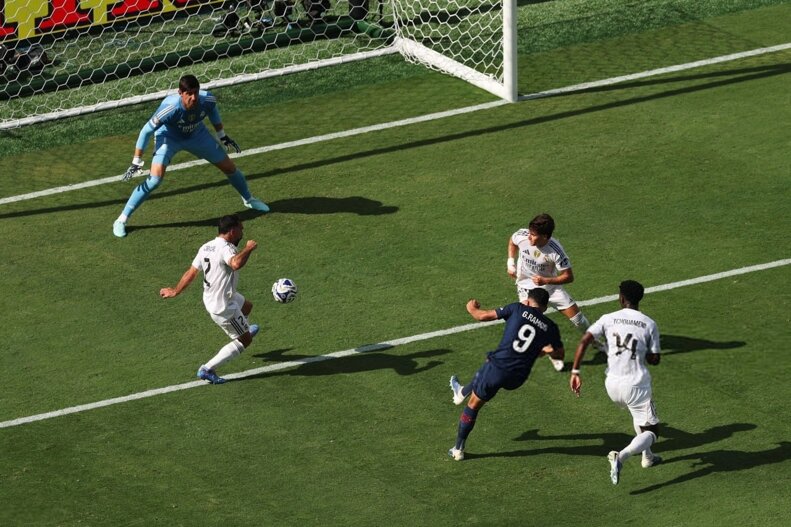 گونسالو راموس | پدیده پرتغالی پاری سن ژرمن کیست؟ + شادی پس از گل و لحظه تقدیم به ژوتا