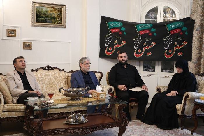 دیدار وزیر علوم با خانواده استادان و دانشمندان شهید حمله رژیم صهیونیستی