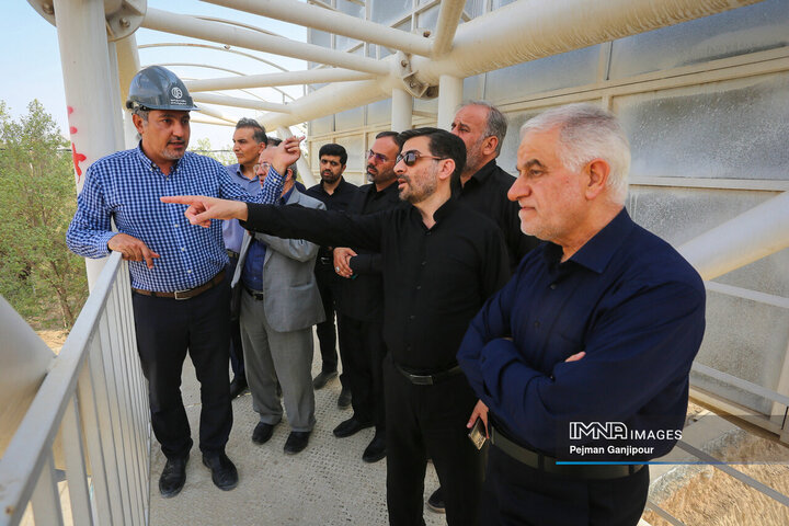 بازدید اعضای کمیسیون عمران شورای شهر اصفهان از مجموعه پروژه‌ شهید آیت‌الله رئیسی
