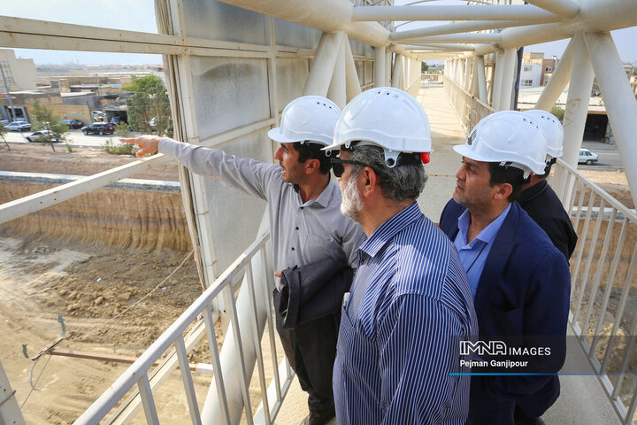 بازدید اعضای کمیسیون عمران شورای شهر اصفهان از مجموعه پروژه‌ شهید آیت‌الله رئیسی
