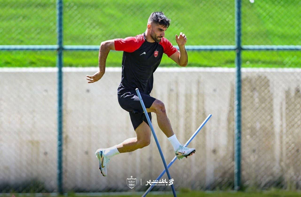 لبخند رضایت نویدکیا در باغ فردوس/ جای خالی حسینی در تمرین استقلال؟