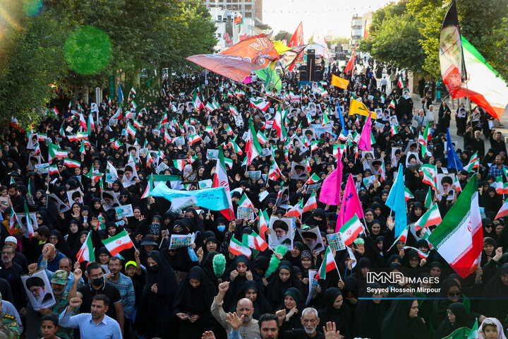 راهپیمایی مردم مشهد در سالروز قیام خونین مسجد گوهرشاد
