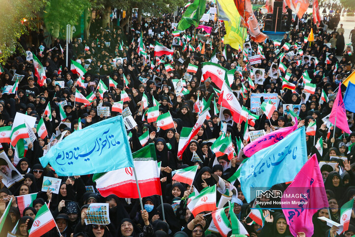 راهپیمایی مردم مشهد در سالروز قیام خونین مسجد گوهرشاد
