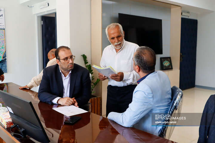 کمیته نظارتی شورای شهر اصفهان در منطقه 9 شهرداری