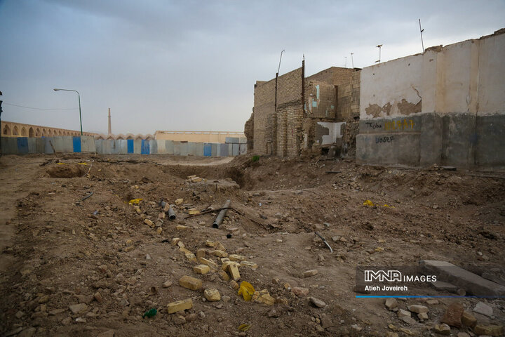 بازدید رئیس کمیسیون فرهنگی، اجتماعی و ورزشی شورای شهر اصفهان از پروژه کمرزرین