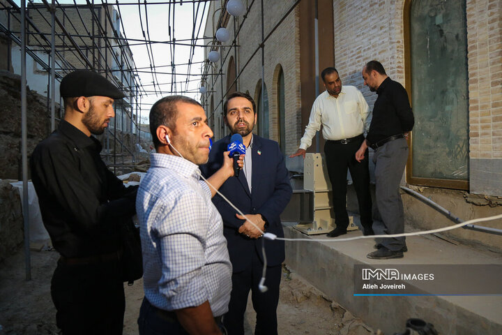 بازدید رئیس کمیسیون فرهنگی، اجتماعی و ورزشی شورای شهر اصفهان از پروژه کمرزرین