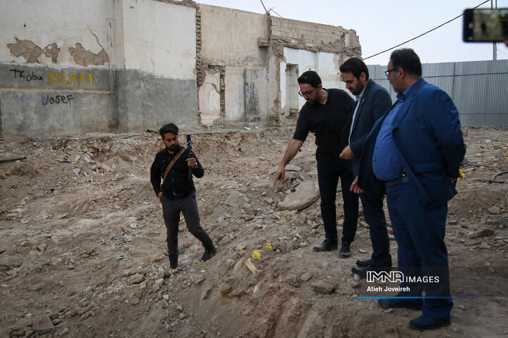 بازدید رئیس کمیسیون فرهنگی، اجتماعی و ورزشی شورای شهر اصفهان از پروژه کمرزرین