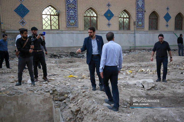 بازدید رئیس کمیسیون فرهنگی، اجتماعی و ورزشی شورای شهر اصفهان از پروژه کمرزرین