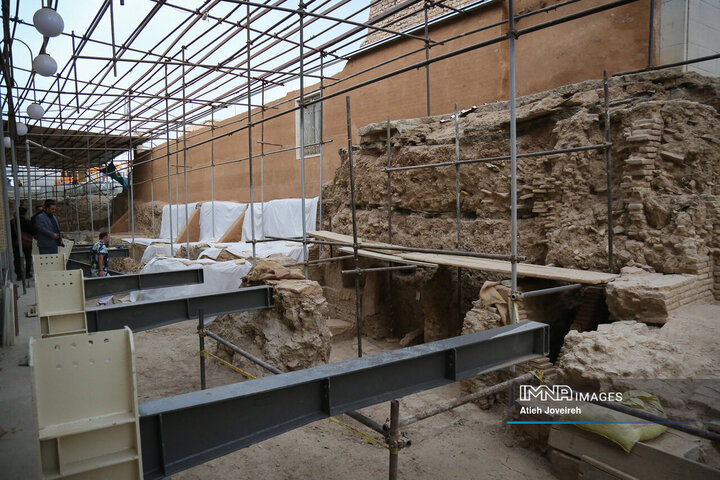 بازدید رئیس کمیسیون فرهنگی، اجتماعی و ورزشی شورای شهر اصفهان از پروژه کمرزرین