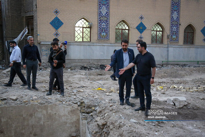 بازدید رئیس کمیسیون فرهنگی، اجتماعی و ورزشی شورای شهر اصفهان از پروژه کمرزرین