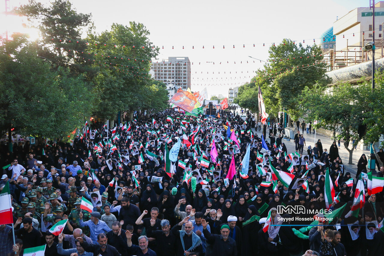 راهپیمایی مردم مشهد در سالروز قیام خونین مسجد گوهرشاد
