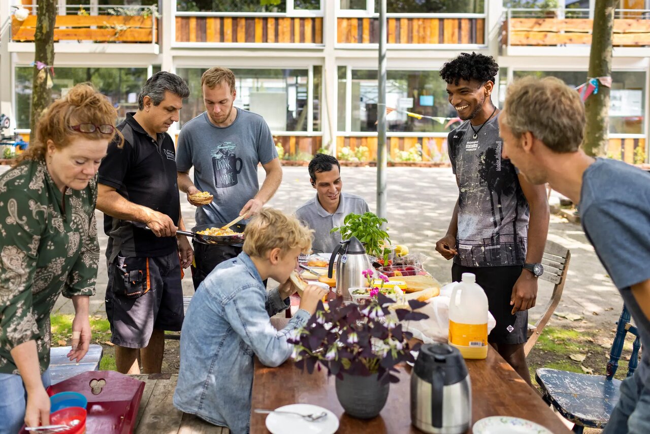 نقش مشارکت اجتماعی و سازمانهای محلی در ارتقای حکمرانی شهری - 1700