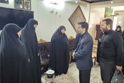 دیدار مدیر منطقه ۱۰ اصفهان با خانواده پاسدار شهید محمدحسن صدری