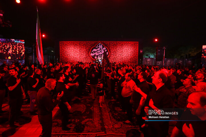 عزاداری دهه دوم محرم در هیئت مکتب‌الصادق(ع)