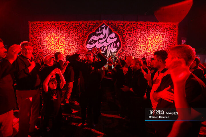 عزاداری دهه دوم محرم در هیئت مکتب‌الصادق(ع)