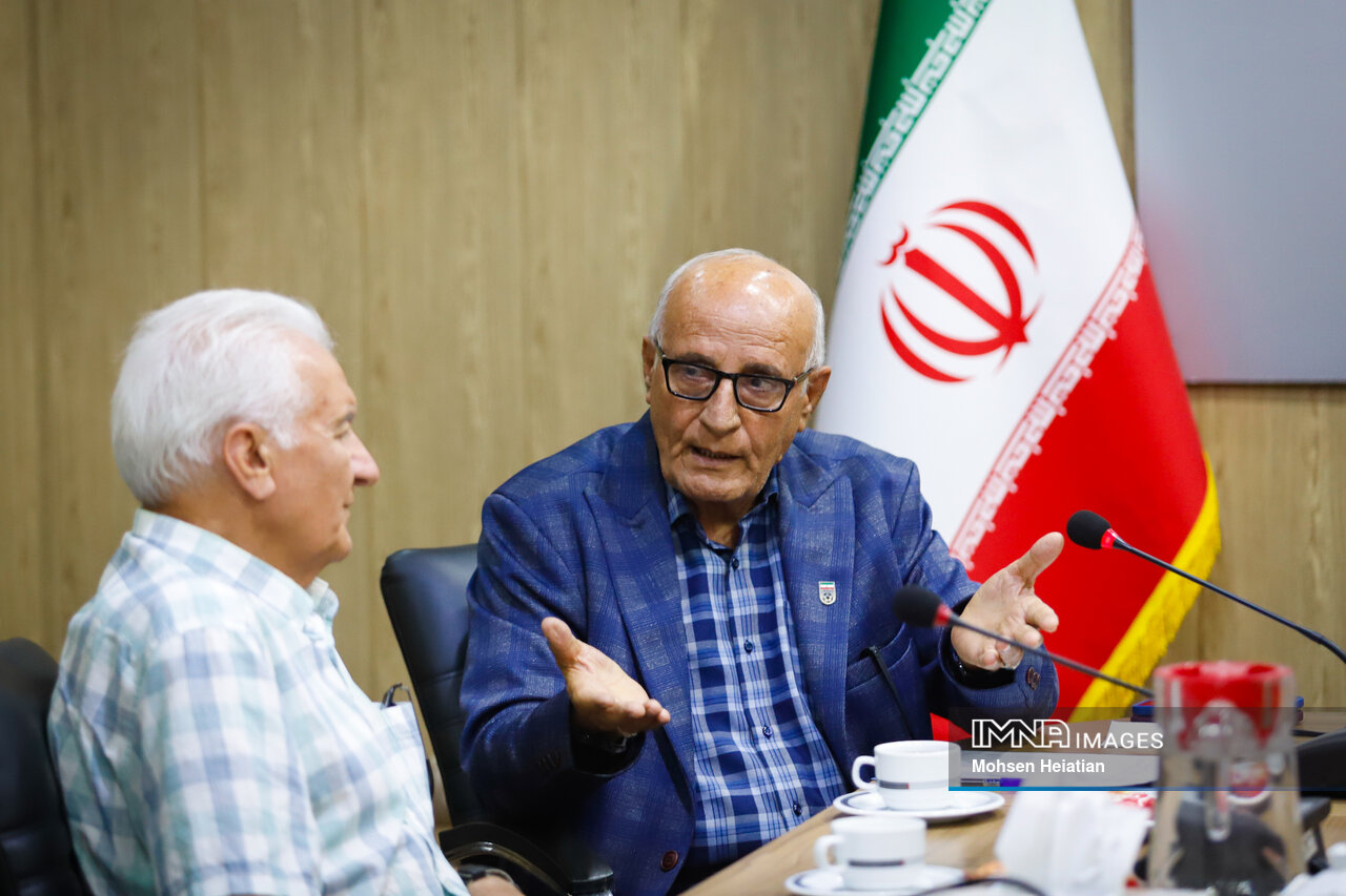 وقتی VAR امید داوران را به یأس تبدیل میکند/ آسیبهای پنهان در فوتبال ایران