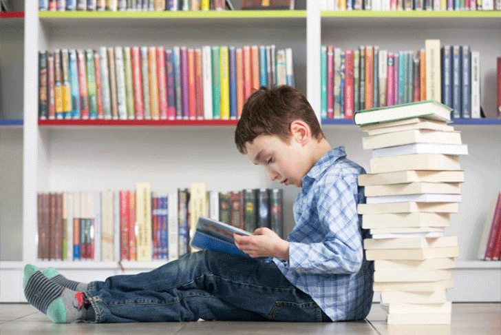 تقویت کتاب‌خوانی در خانواده‌ها مهم‌ترین عامل پرورش نسل خلاق است