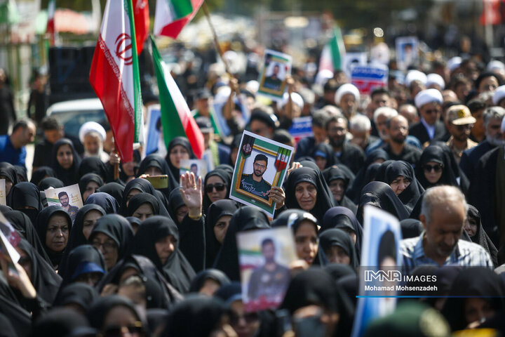 تشییع پیکر مطهر 2 شهید تجاوز رژیم صهیونیستی به کشور درقم