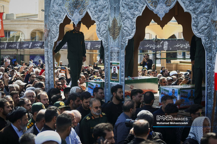 تشییع پیکر مطهر 2 شهید تجاوز رژیم صهیونیستی به کشور درقم