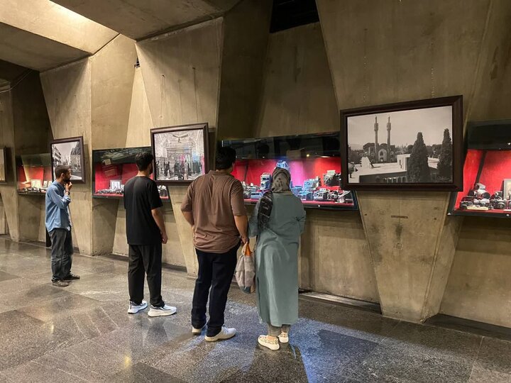 «در سوگ سرو» با محوریت تصاویر تاریخی اماکن زیارتی مهمان برج آزادی + عکس