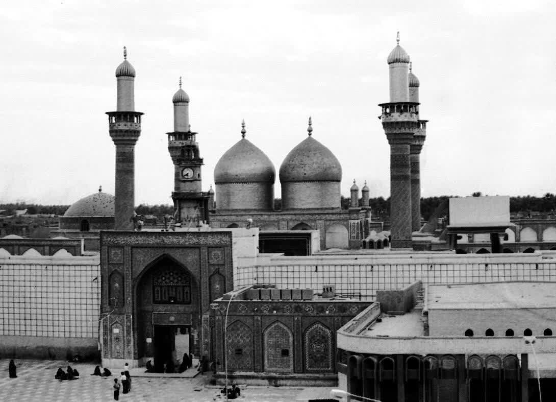 «در سوگ سرو» با محوریت تصاویر تاریخی اماکن زیارتی مهمان برج آزادی + عکس