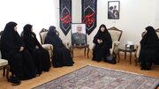 دیدار جمعی از همسران شهدای مدافع حرم با خانواده سپهبد شهید حسین سلامی